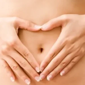 cliente effectuant un auto-massage du ventre